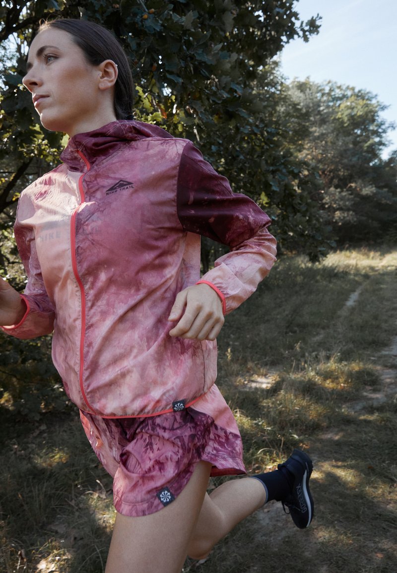 On Running'S Secret Weapon: Crushing Sales Despite Vietnam Tariff Hardships - wp2znq9