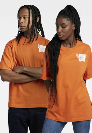 BOXY BASE R T UNISEX - T-shirt con stampa - acid orange