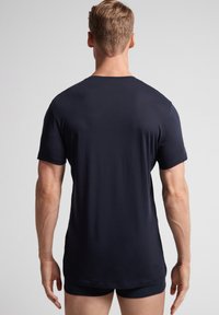IUMAN Intimissimi Uomo CREW NECK - Hemd - blu notte