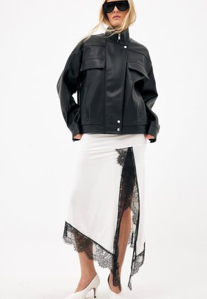 NA-KD ASYMMETRIC  MIDI  - Gonna a campana - black white