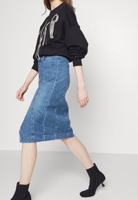 Pinko Pennkjol - blue