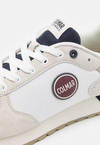 Colmar Originals TRAVIS AUTHENTIC - Sneakers basse - white/navy/khaki