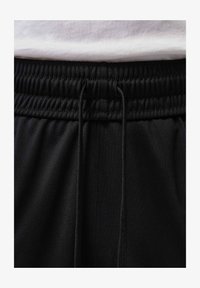 Non sélectionné, black/white/gym red