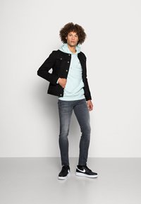 Nike Sportswear REVIVAL HOODIE - Sweatshirt com capuz - mint foam/white