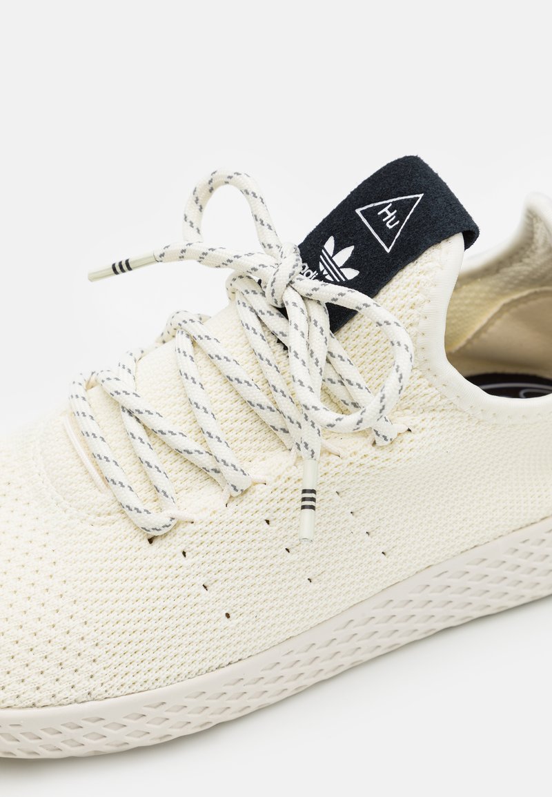 adidas Originals TENNIS UNISEX - Zapatillas - offwhite/chalk white/core black/crema -