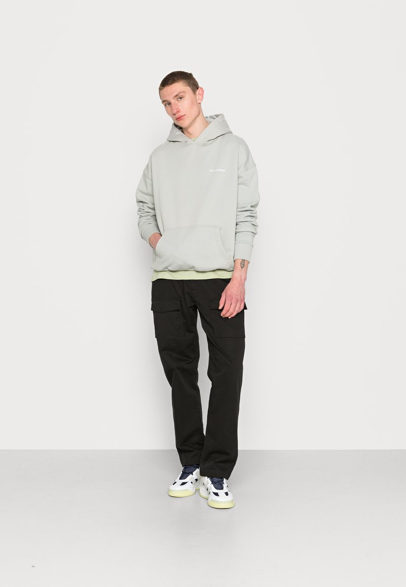 Pegador LOGO OVERSIZED - Sweatshirt com capuz - washed heather grey
