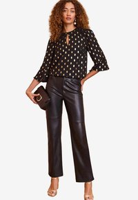 Love & Roses PETITE FIT   - Bluza - black foil