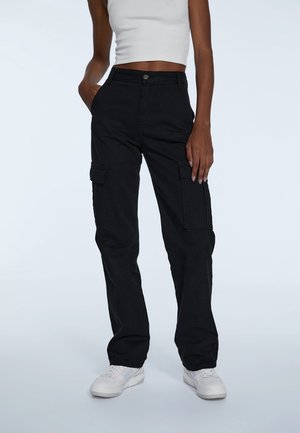 Stradivarius, Cargobukser - black