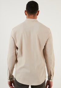 Buratti SLIM FIT - Skjorter - stone