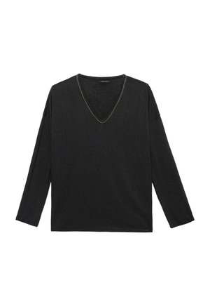 Top nero a maniche lunghe con scollatura a V. Presenta un dettaglio in catena metallica lungo il colletto, realizzato in un tessuto strutturato.
