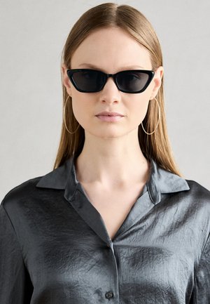 Sunglasses - black