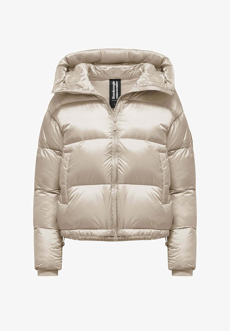 Beige glanzende pufferjack met een voorzipper, grote gewatteerde kraag, twee zijzakken en ribgebreide manchetten.