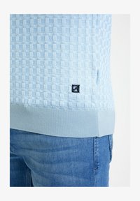 Nepasirinkta, bright blue