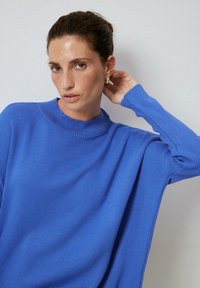 Touché Privé DROP SHOULDER - Džemper - blue