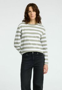 Selected Femme SLFESSENTIAL BOXY TEE  - Topper langermet - vetiver