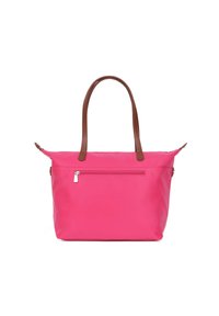 Roze tote bag gemaakt van glad synthetisch materiaal, voorzien van bruine lederen handvatten, een ritsvak aan de voorkant en een minimalistisch ontwerp.
