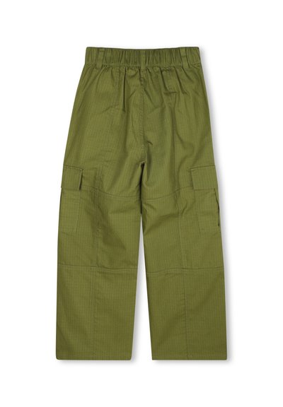 Olijfgroene cargo-broek met een elastische tailleband, twee zijzakken en contrasterende stiksels. Wijd uitgesneden ontwerp en gestructureerde stof.