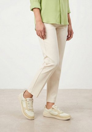 Pikolinos, ARANJUEZ BAREFOOT UNISEX - Zapatillas - off-white