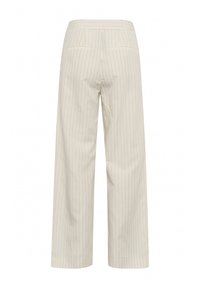 Pantalon à jambes larges en tissu beige clair avec fines rayures verticales. Comprend deux poches arrière et une finition lisse et texturée.