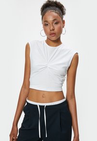 Koton SLEEVELESS TANK - Top - white