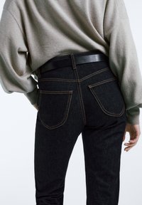 Massimo Dutti Jeans a sigaretta - black
