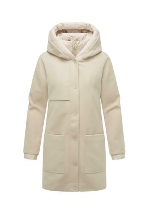 Beige gewatteerde jas met een zachte textuur, voorzien van een knoopsluiting, twee grote voorzakken en een gewatteerde binnenvoering.
