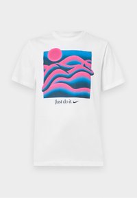 TEE - T-shirt imprimé - white