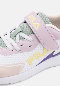 Fila CRUSHER KIDS UNISEX - Sneakers low - white/dahlia purple