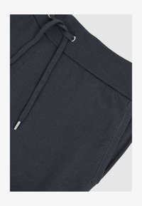 Wybrany, midnight navy