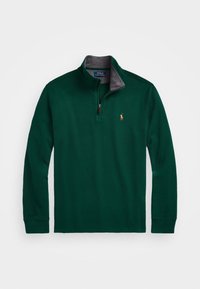 Ciemnozielony sweter z długim rękawem i zamkiem błyskawicznym na ćwierć z szarym podkładem kołnierza oraz małym haftowanym logo polo na lewej piersi.