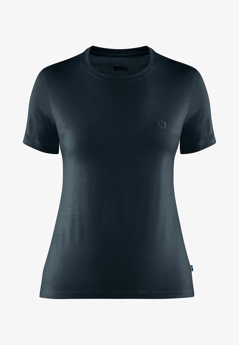 Camiseta de manga curta azul escura feita de tecido suave, com gola redonda, logótipo discreto no peito e bainha reta.