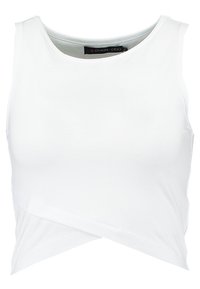 Top corto bianco senza maniche realizzato in tessuto liscio, con un design anteriore intrecciato e un colletto rotondo.