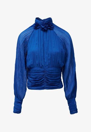 Blusa azul plisada con un cuello alto y acento floral. Presenta mangas largas y recogidas, un cuerpo ajustado y una tela texturizada.