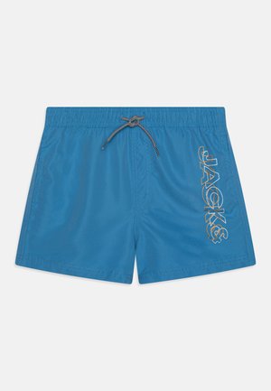 Blauwe zwembroek van lichtgewicht materiaal met elastische tailleband, verstelbaar koord en grafische "JACK&" in geel-oranje aan de zijkant.
