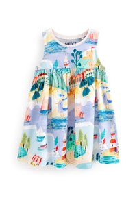 Dětské šaty bez rukávů s barevným potiskem z pobřeží, který zahrnuje majáky, lodě, racky, stromy a hrady na světlém pozadí.