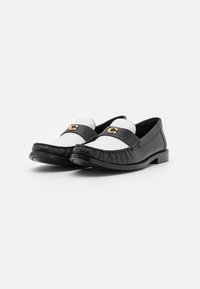 COACH JOLENE LOAFER - Jalga libistatavad jalanõud - black/optic white