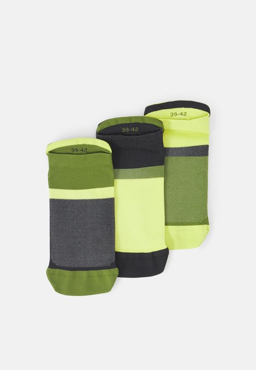 asics femme vetement