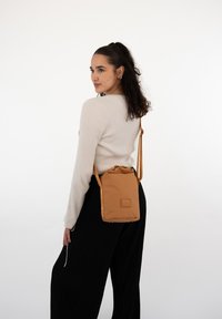 Johnny Urban RUE   - Borsa a tracolla - caramel