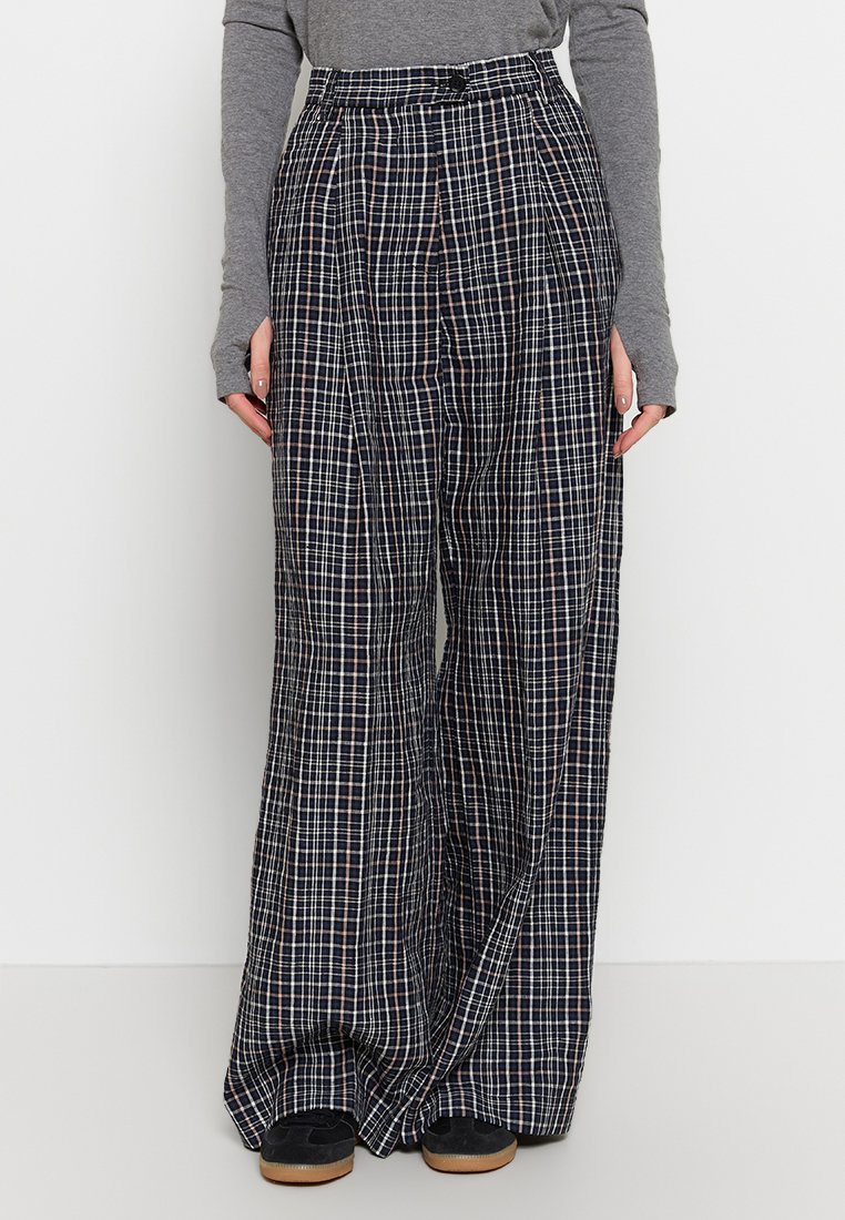 ASPESI Broek zwart ASPESI Broek zwart