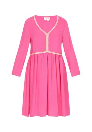 Růžové šaty s dlouhým rukávem a výstřihem do V, s žebrovanou texturou a dekorativním lemem podél těla. Rozšířená sukně pro volný střih.