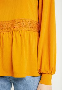 VILA Camicetta - gold-coloured
