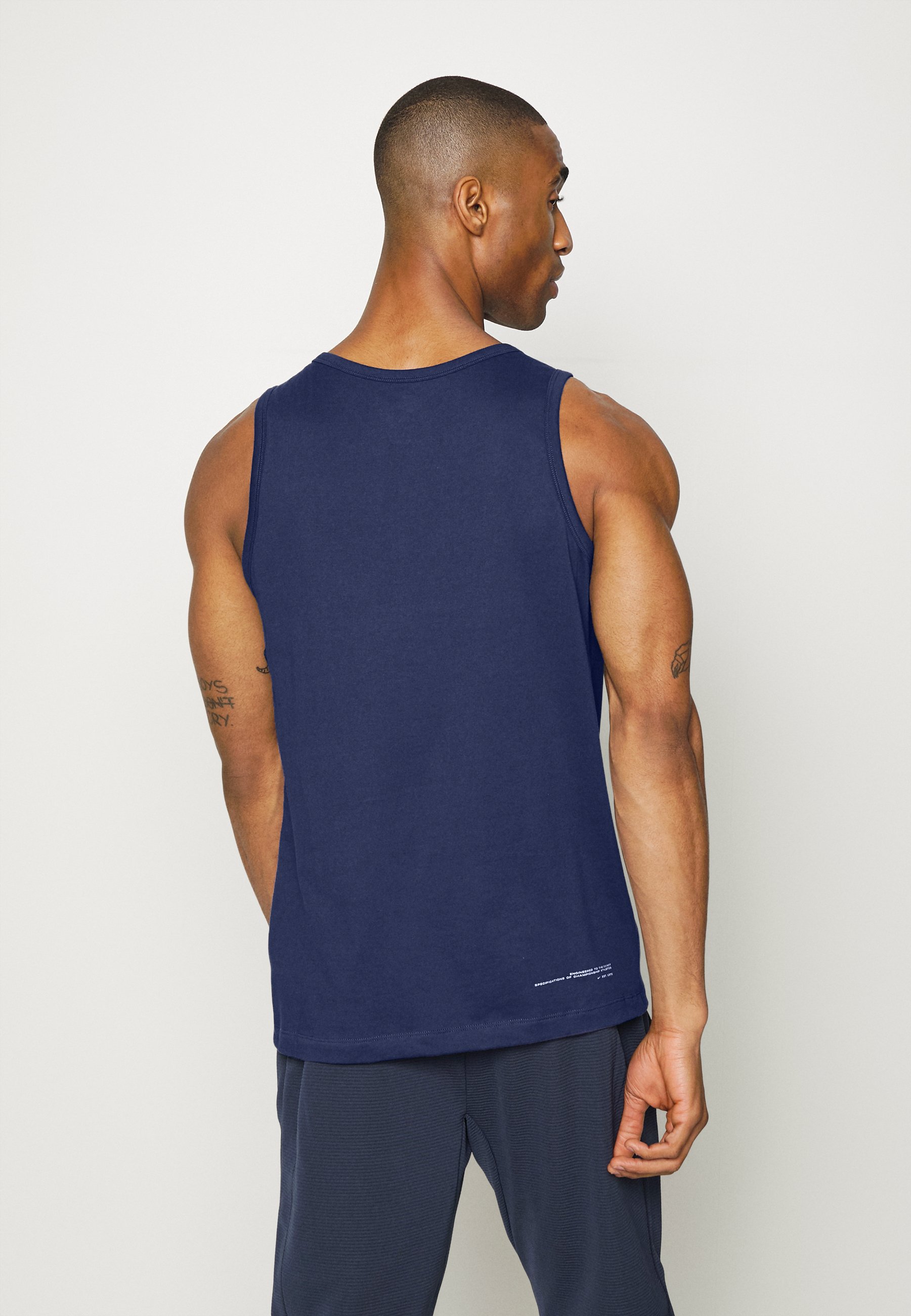 nike utility tank