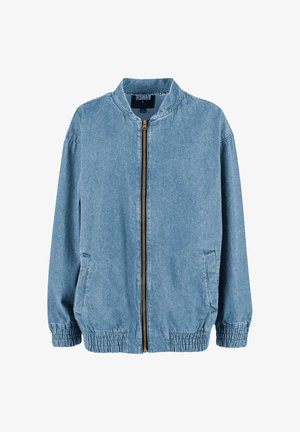 Svijetloplavi traper bomber jakna s patentnim zatvaračem, elastičnim manžetama i donjim rubom, stojećim ovratnikom i bočnim džepovima.