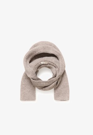 Bufanda beige suave de punto doblada con etiqueta que dice "CREAM" colocada sobre un fondo blanco.
