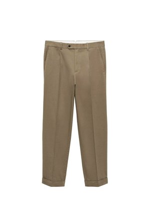 Bruine, taps toelopende broek met een gladde textuur. Voorzien van twee zijzakken en een enkele knoopsluiting. Gecombineerd met omslag voor een nette afwerking.