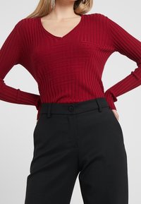 Emporio Armani Trui - red