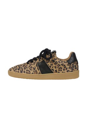 Luipaardprint sneakers met een gestructureerd oppervlak, zwarte accenten, ronde neus en zwarte veters, voorzien van een gumrubberen zool.
