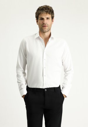 LONG SLEEVE AND EXTRA TALL NON IRON - Overhemd - white