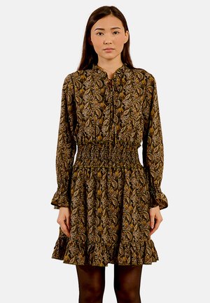 Abito scuro con motivo paisley, colletto alto, vita smock e orlo a balze svasato. Realizzato in un tessuto leggero con maniche lunghe.