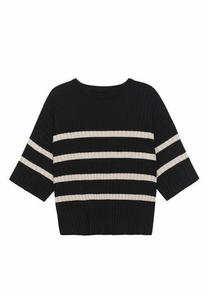Czarny sweter z prążkowanej dzianiny z szerokimi rękawami do trzech czwartych i naprzemiennymi białymi poziomymi paskami. Okrągły dekolt, krótszy krój.